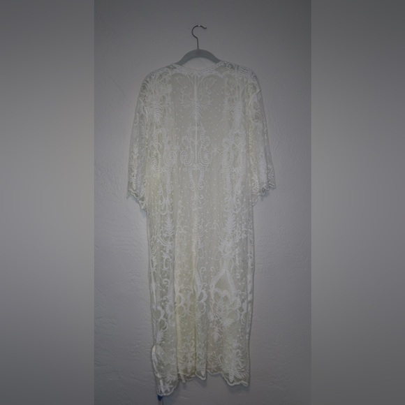 Cupshe Kelsi White Embroidery Open Front Cover Up - Picture 4 of 5